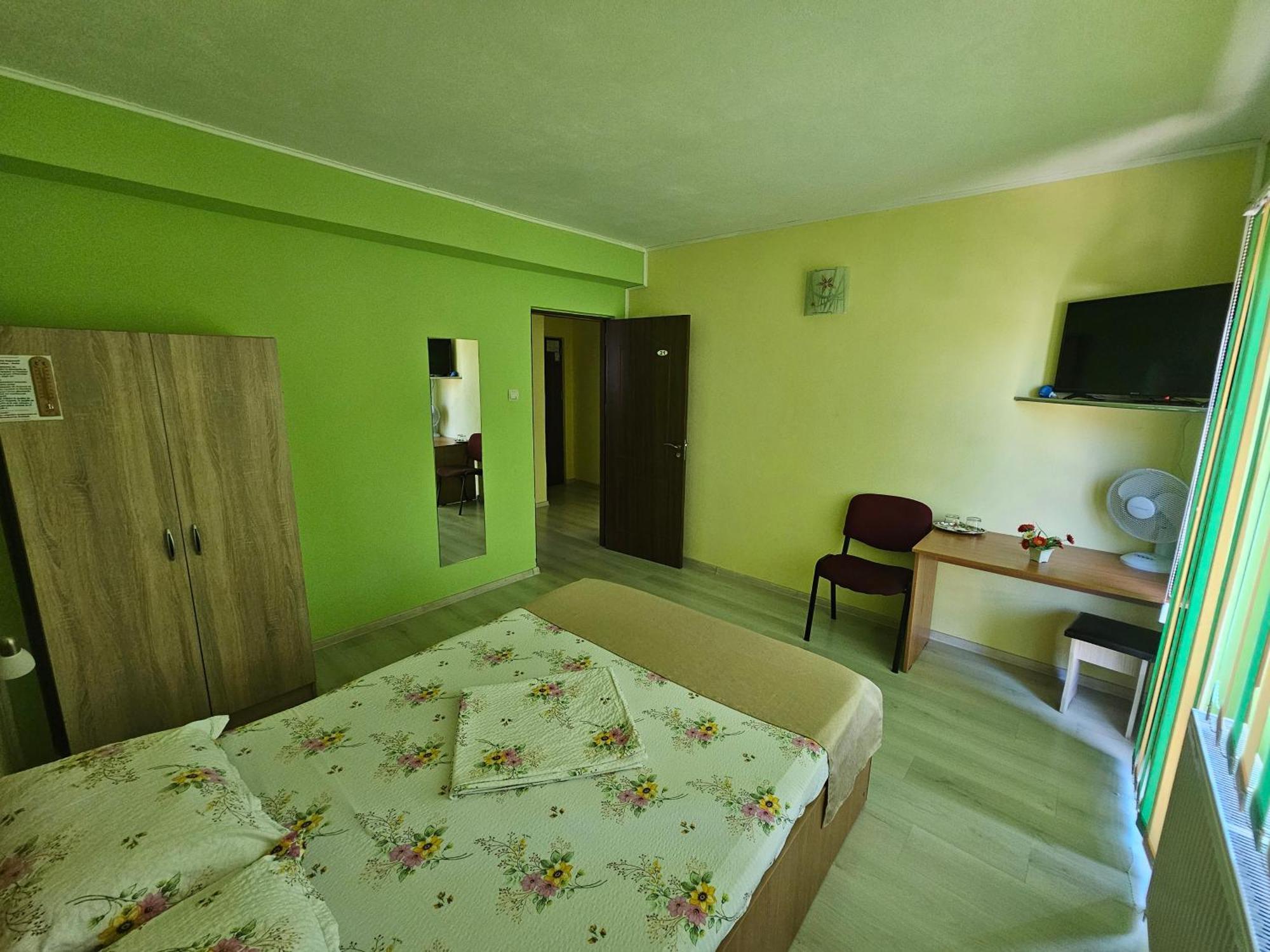 Pensiunea Esential Ocnele Mari Buitenkant foto